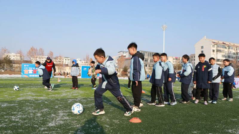 曼联伤病名单怎么查?伤停信息追踪与阵容影响解读